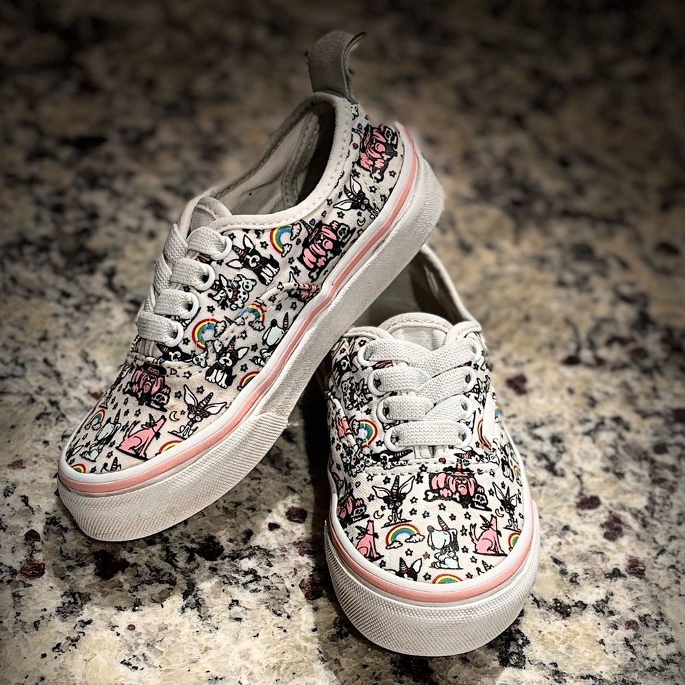 Vans Girls 10.5 Puppies Pre-Loved